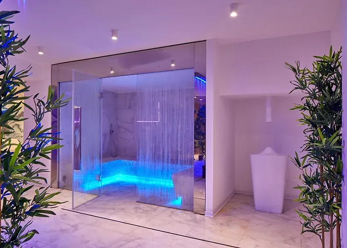 Riva Palace Hotel 4*