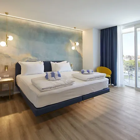 Riva Palace Hotel 4*